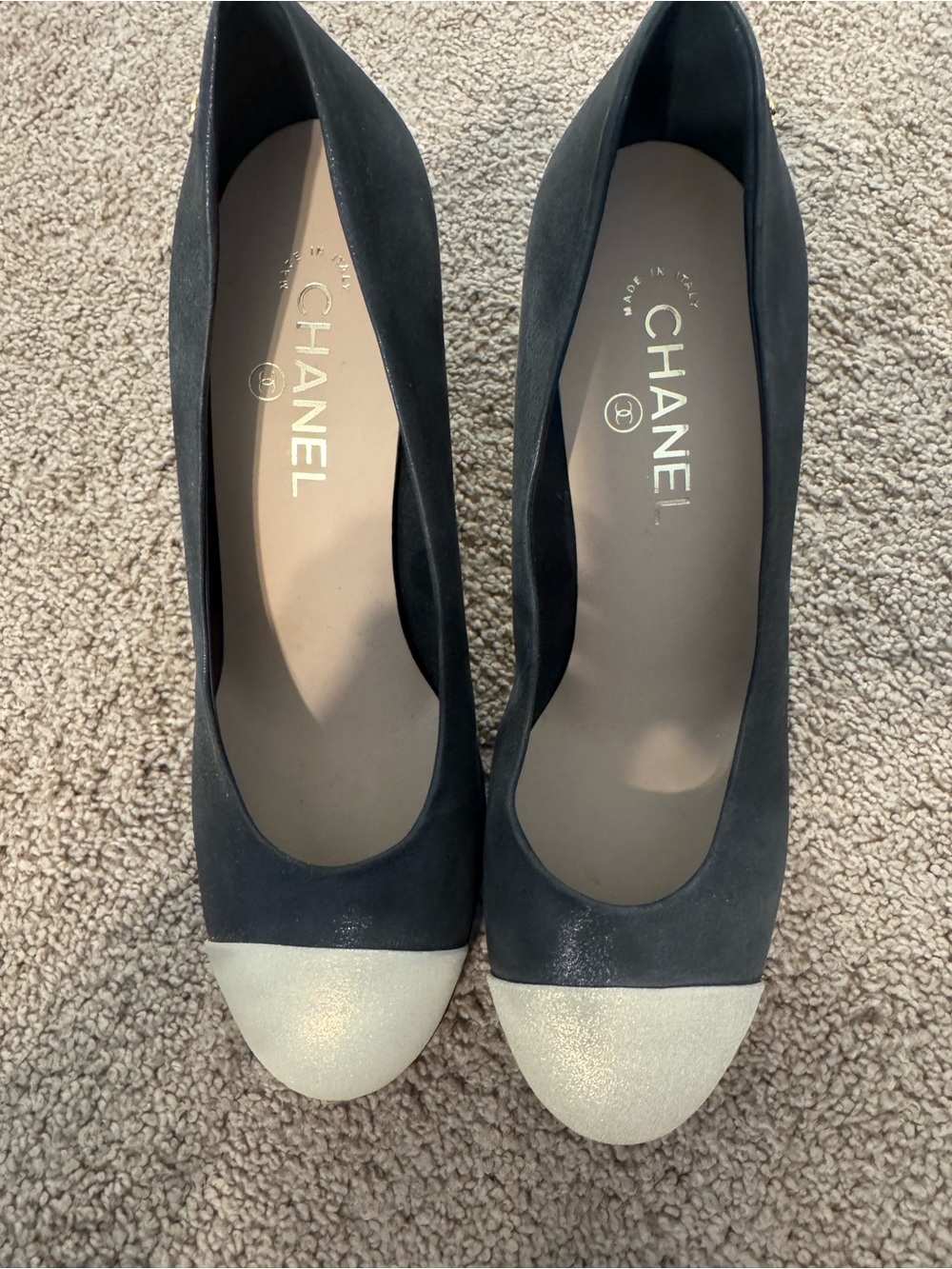 CHANEL Black Pumps with Cream Cap Toe